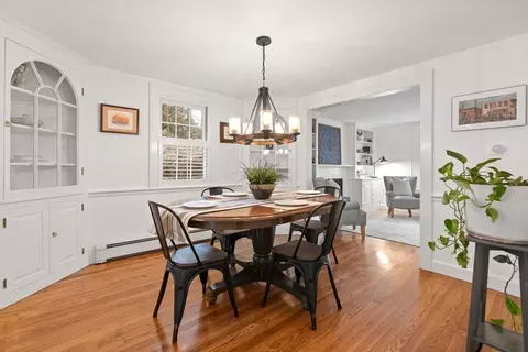 Dining - 7 Robert St, Wakefield, MA 01880 photo 2 of 5