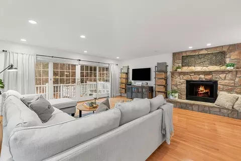 Living - 7 Robert St, Wakefield, MA 01880 photo 4 of 4