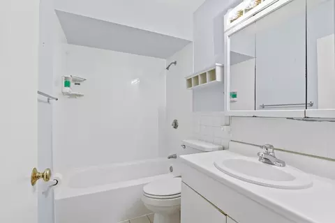 1002 Windsor Dr #1002, Framingham, MA 01701 photo 11