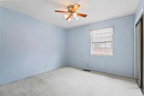 1002 Windsor Dr #1002, Framingham, MA 01701 photo 12