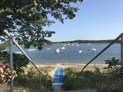 177 Onset Ave, Buzzards Bay, MA 02532