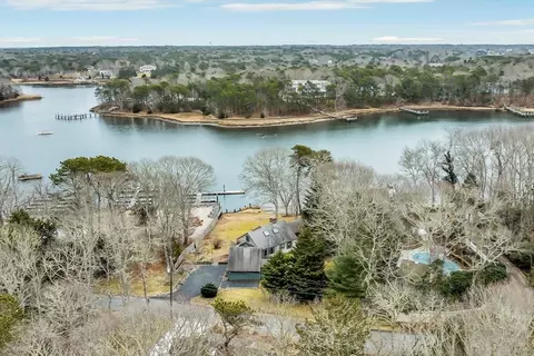 211 Cedar Tree Neck Rd, Barnstable, MA 02648