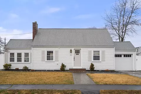 61 Aberdeen Ave, Waltham, MA 02453