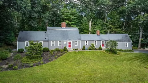 63 Parsonage Ln, Topsfield, MA 01983