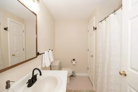 Bath - 93 Kenberma Rd, Worcester, MA 01604 photo 3 of 3
