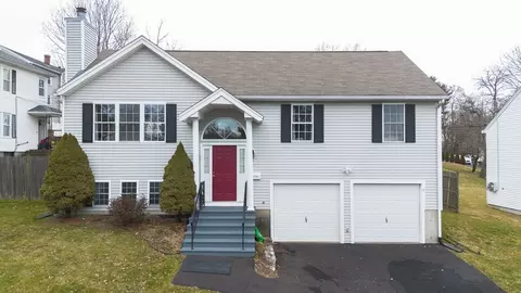93 Kenberma Rd, Worcester, MA 01604