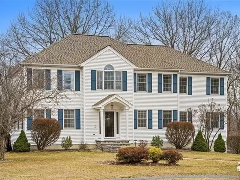 12 Whitehall Cir, Shrewsbury, MA 01545