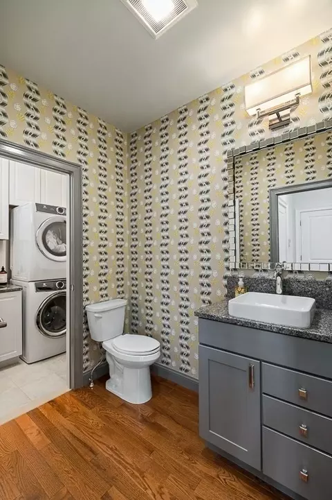Bath - 19 Kennedy Rd #B, Gloucester, MA 01930 photo 2 of 3