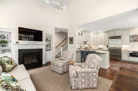 Living - 19 Kennedy Rd #B, Gloucester, MA 01930 photo 2 of 5