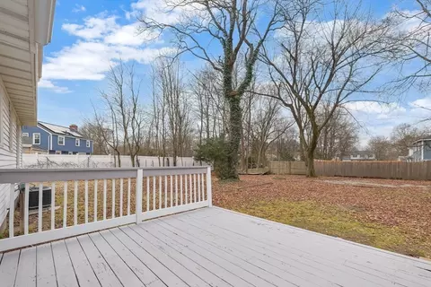 18 Fenway Dr, Springfield, MA 01119 photo 31