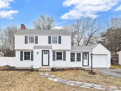 18 Fenway Dr, Springfield, MA 01119 photo 1