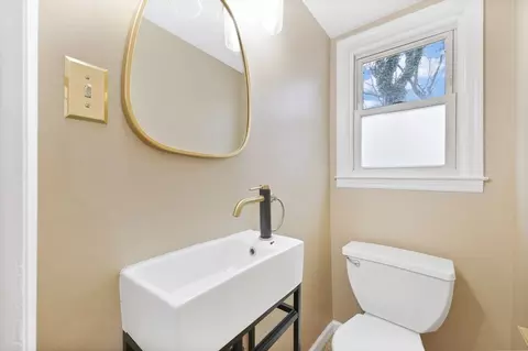 18 Fenway Dr, Springfield, MA 01119 photo 14