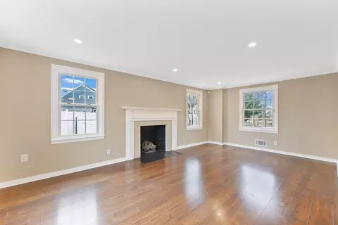 18 Fenway Dr, Springfield, MA 01119 photo 16