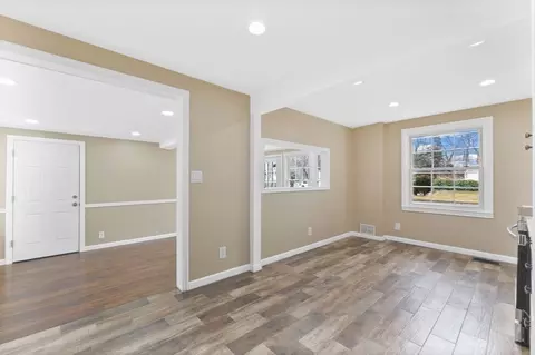 18 Fenway Dr, Springfield, MA 01119 photo 13