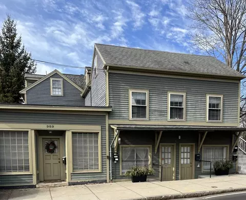 989 Chestnut St #6, Newton, MA 02464