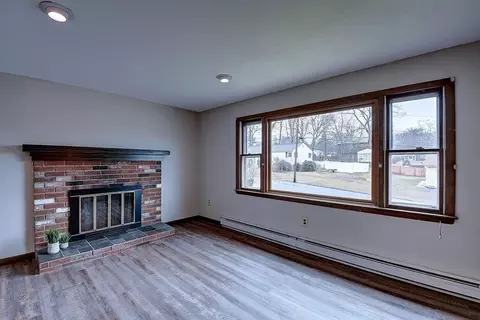 Living - 6 Sears Ave, Webster, MA 01570 photo 2 of 5