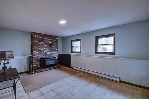 Living - 6 Sears Ave, Webster, MA 01570 photo 5 of 5