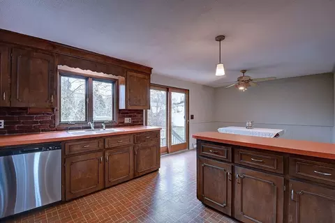 Bath - 6 Sears Ave, Webster, MA 01570 photo 1 of 3