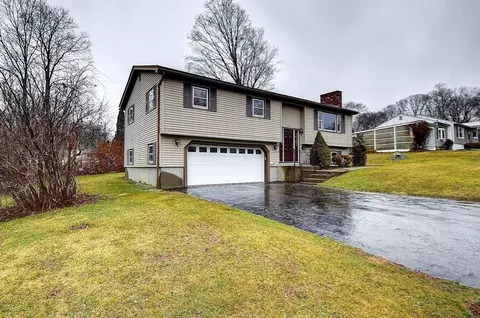 Exterior - 6 Sears Ave, Webster, MA 01570 photo 6 of 7
