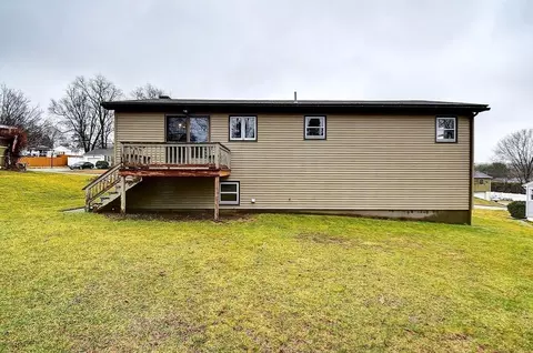 Exterior - 6 Sears Ave, Webster, MA 01570 photo 4 of 7