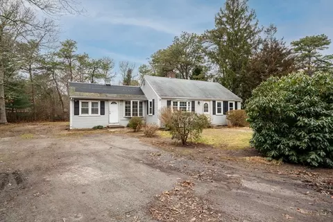 23 Olander Dr, Barnstable, MA 02601