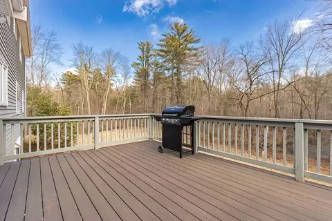 Exterior - 31 Cedar, Boxford, MA 01921 photo 4 of 4