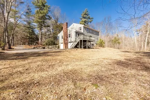 Exterior - 31 Cedar, Boxford, MA 01921 photo 3 of 4