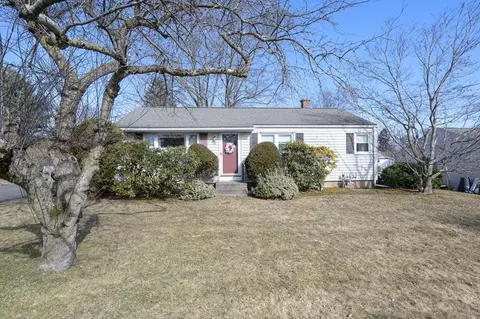 67 Edward Dr, Holyoke, MA 01040