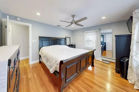 Bedroom - 36 River Rd, Winthrop, MA 02152 photo 6 of 8
