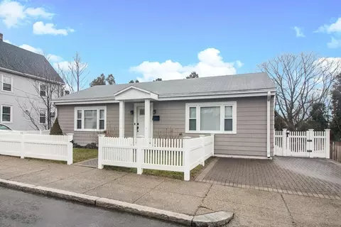 Exterior - 36 River Rd, Winthrop, MA 02152 photo 2 of 8