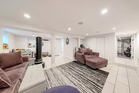 Bedroom - 36 River Rd, Winthrop, MA 02152 photo 8 of 8