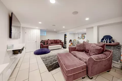 Living - 36 River Rd, Winthrop, MA 02152 photo 5 of 5