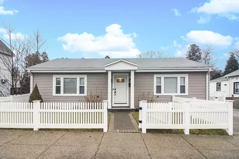 36 River Rd, Winthrop, MA 02152