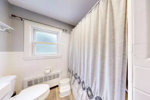 Bath - 36 River Rd, Winthrop, MA 02152 photo 2 of 4