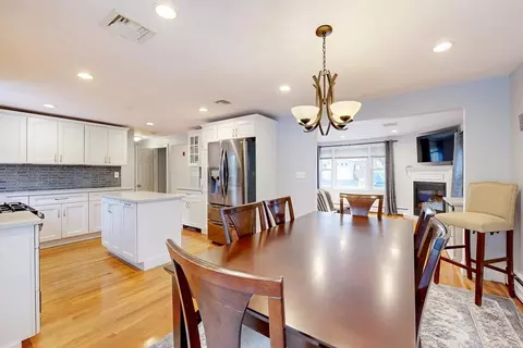 Dining - 36 River Rd, Winthrop, MA 02152 photo 2 of 3