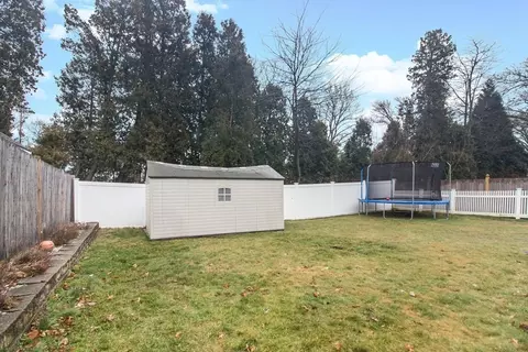 Exterior - 36 River Rd, Winthrop, MA 02152 photo 5 of 8