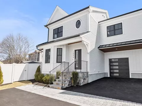 1096 Chestnut St #1096, Newton, MA 02464