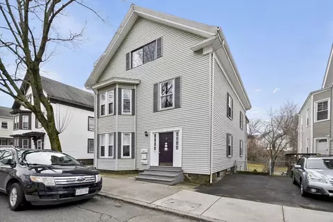 12 Pleasant St #3, Beverly, MA 01915