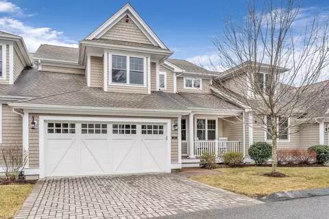5 Reserve Way #B, Burlington, MA 01803