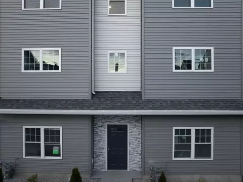 Exterior - 550 Spring St #3, Fall River, MA 02721 photo 2 of 3