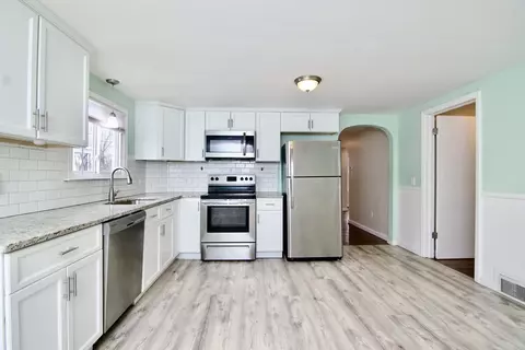 Kitchen - 49 Rimmon Ave, Springfield, MA 01107 photo 4 of 5