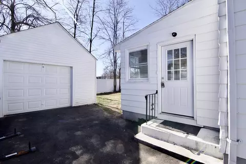 Exterior - 49 Rimmon Ave, Springfield, MA 01107 photo 3 of 5