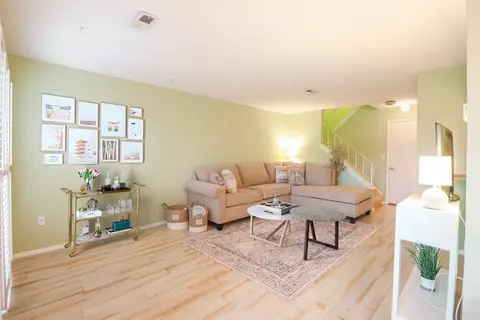 16 Elderwood Dr #16, Stoughton, MA 02072