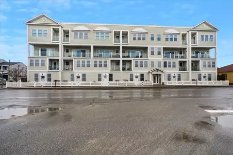 33 Ocean Blvd #3, Hampton, NH 03842