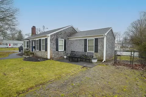 3 Ginger Plum Ln, Yarmouth, MA 02664
