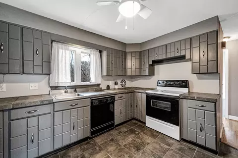 Kitchen - 103 Emerson St, Springfield, MA 01118 photo 3 of 3
