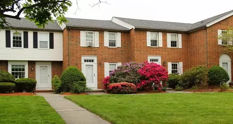 84 E Water St #84, North Andover, MA 01845