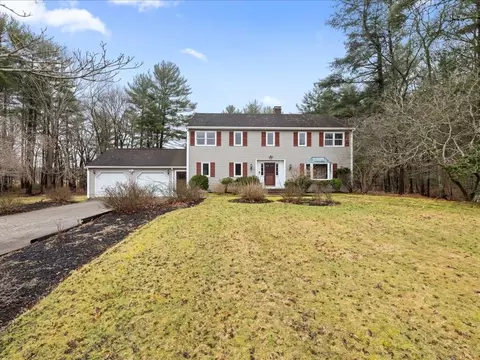 112 Riverside Dr, Norwell, MA 02061