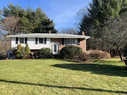 11 San Mateo Dr, Chelmsford, MA 01824