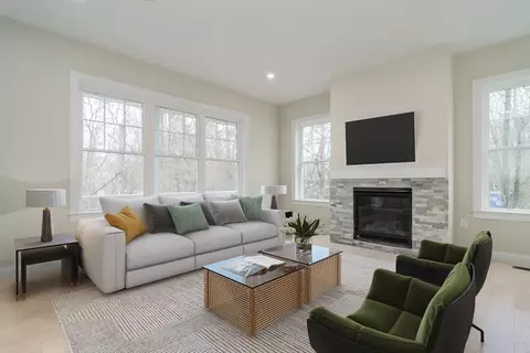 84 Kendall #B, Natick, MA 01760